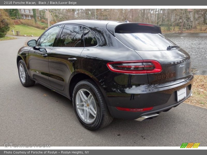 Black / Black/Luxor Beige 2018 Porsche Macan