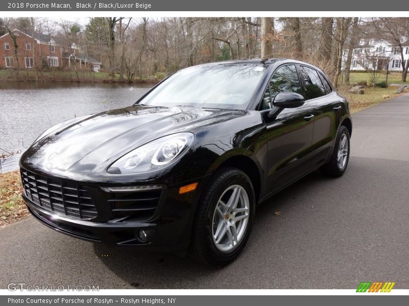 Black / Black/Luxor Beige 2018 Porsche Macan