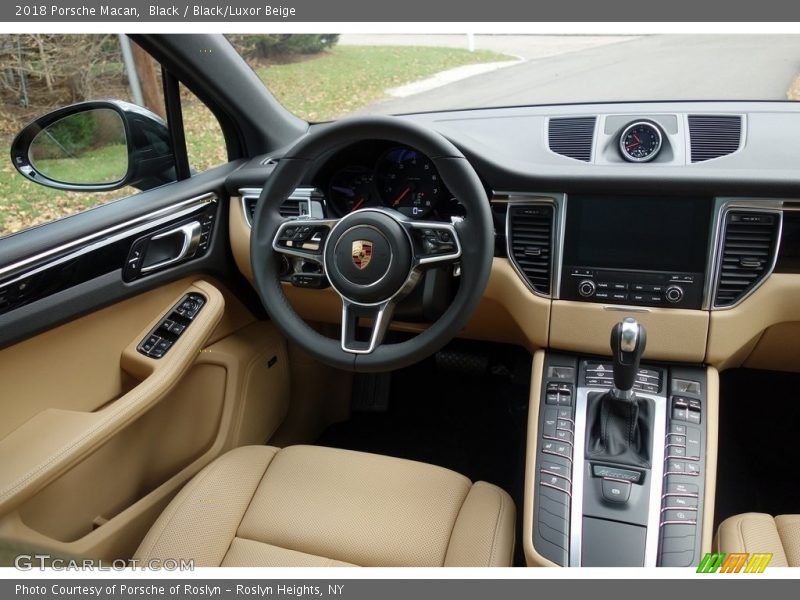 Black / Black/Luxor Beige 2018 Porsche Macan