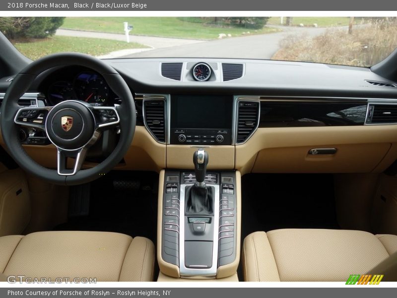 Black / Black/Luxor Beige 2018 Porsche Macan