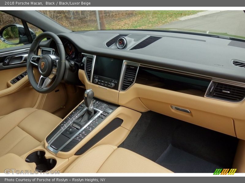 Black / Black/Luxor Beige 2018 Porsche Macan