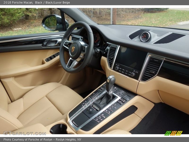 Black / Black/Luxor Beige 2018 Porsche Macan