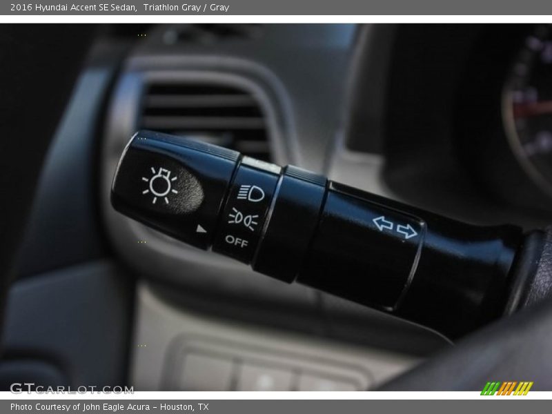 Triathlon Gray / Gray 2016 Hyundai Accent SE Sedan