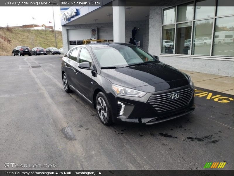 Front 3/4 View of 2019 Ioniq Hybrid SEL