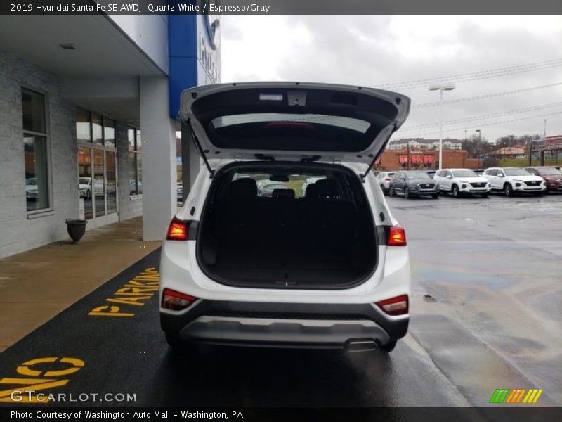 Quartz White / Espresso/Gray 2019 Hyundai Santa Fe SE AWD