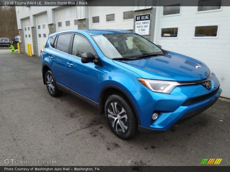 Electric Storm Blue / Black 2018 Toyota RAV4 LE