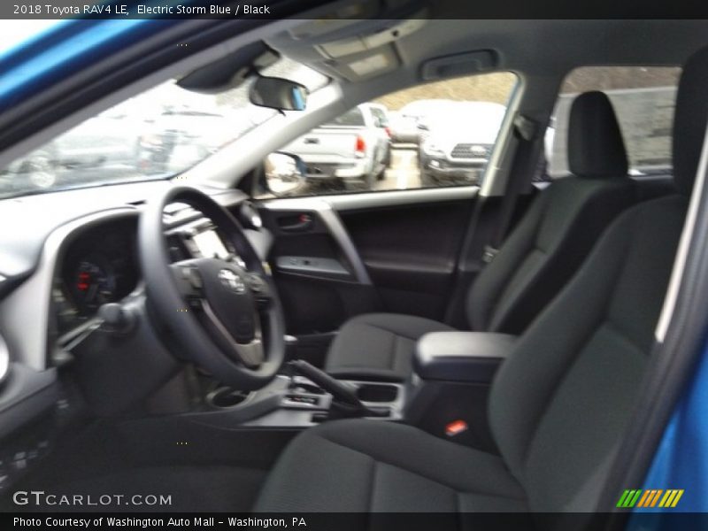 Electric Storm Blue / Black 2018 Toyota RAV4 LE