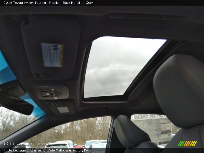 Midnight Black Metallic / Gray 2019 Toyota Avalon Touring