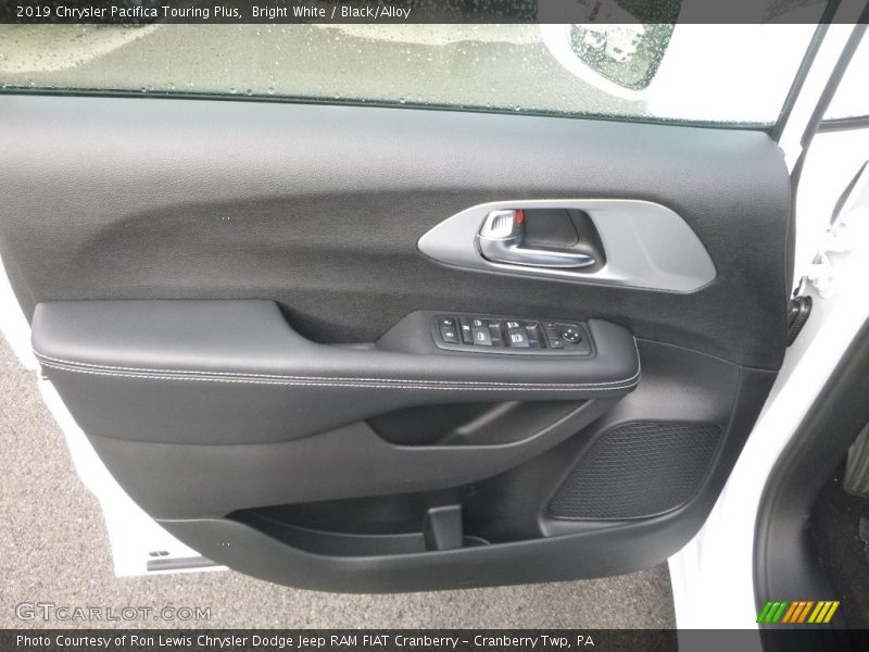 Bright White / Black/Alloy 2019 Chrysler Pacifica Touring Plus