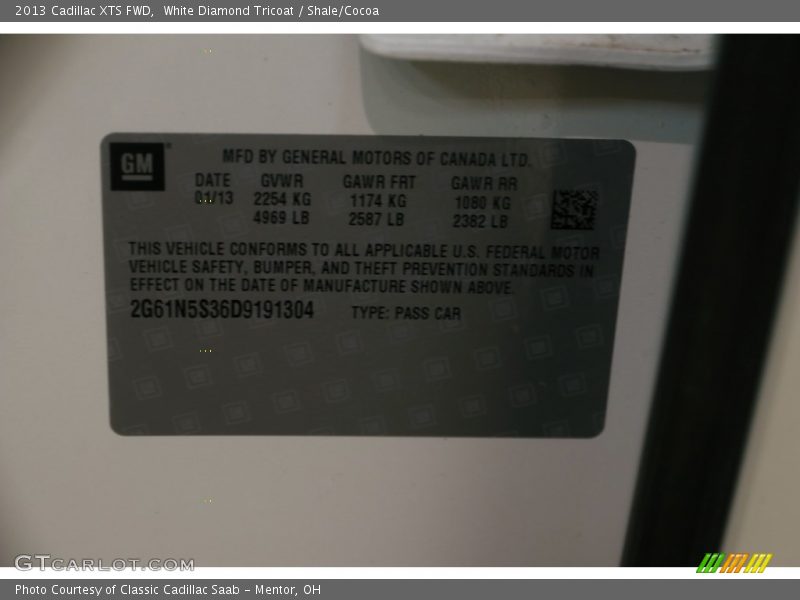 White Diamond Tricoat / Shale/Cocoa 2013 Cadillac XTS FWD