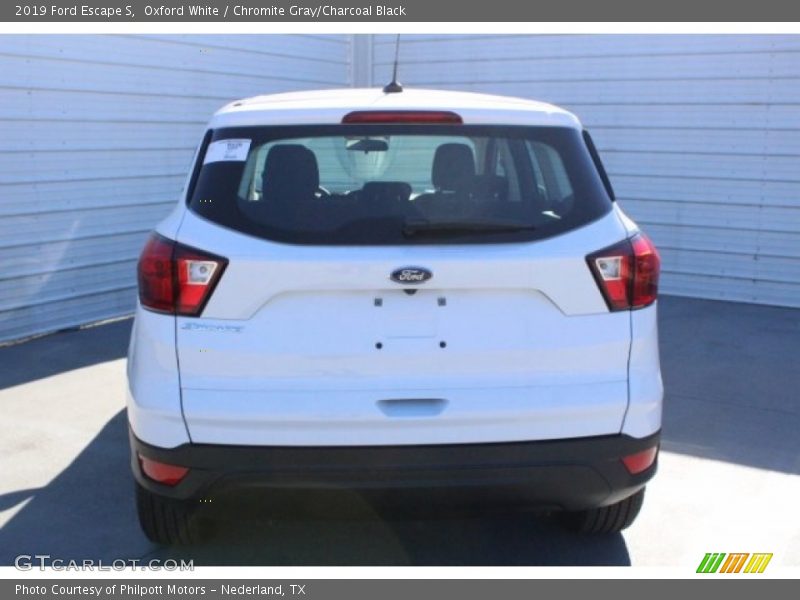 Oxford White / Chromite Gray/Charcoal Black 2019 Ford Escape S