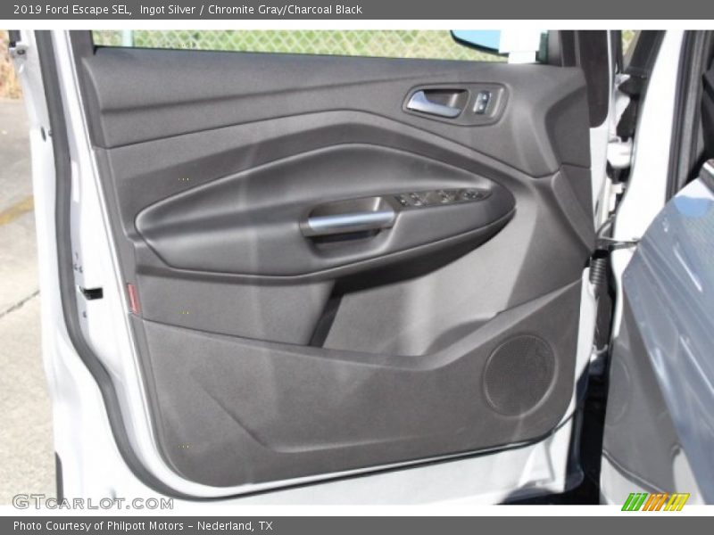 Ingot Silver / Chromite Gray/Charcoal Black 2019 Ford Escape SEL