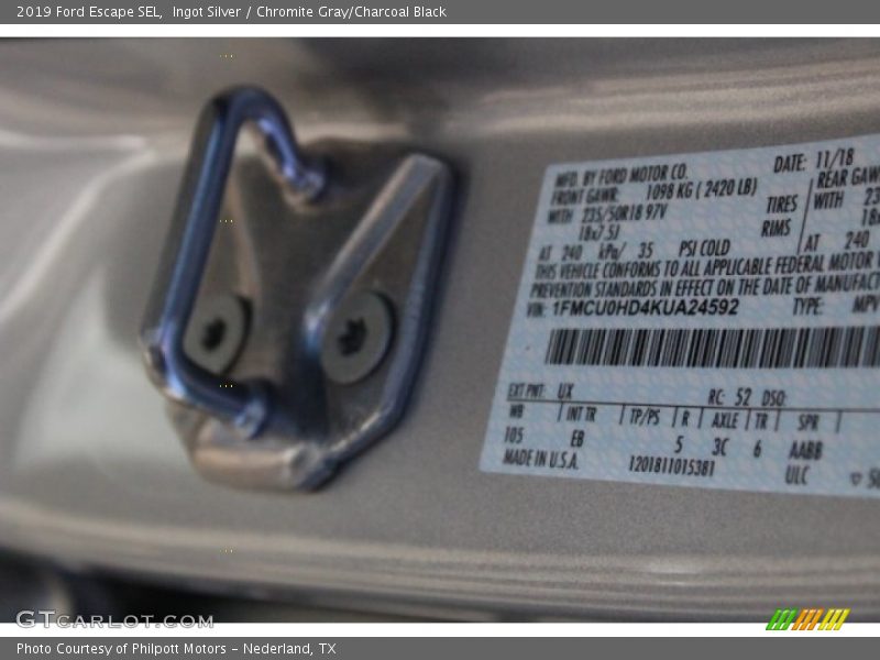 Ingot Silver / Chromite Gray/Charcoal Black 2019 Ford Escape SEL