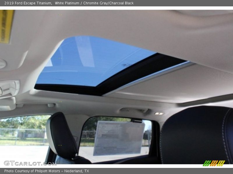White Platinum / Chromite Gray/Charcoal Black 2019 Ford Escape Titanium