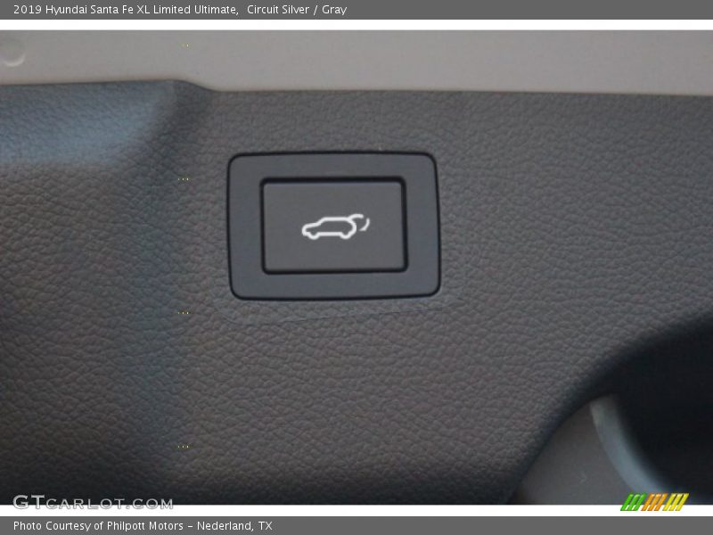 Circuit Silver / Gray 2019 Hyundai Santa Fe XL Limited Ultimate