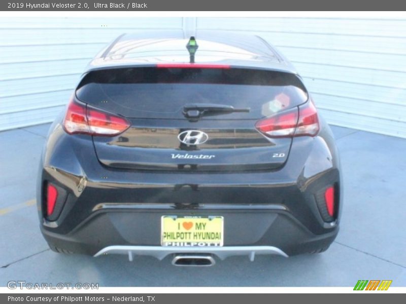 Ultra Black / Black 2019 Hyundai Veloster 2.0