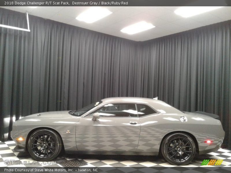 Destroyer Gray / Black/Ruby Red 2018 Dodge Challenger R/T Scat Pack