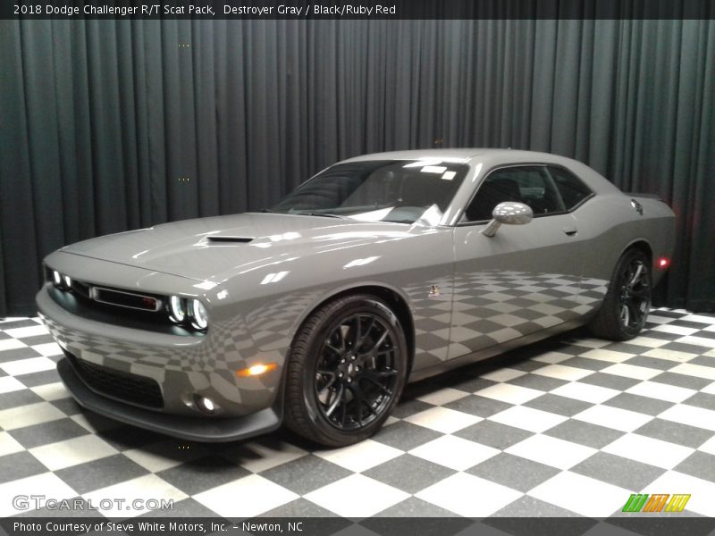 Destroyer Gray / Black/Ruby Red 2018 Dodge Challenger R/T Scat Pack