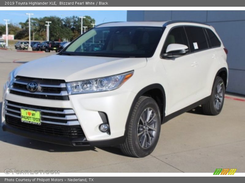 Blizzard Pearl White / Black 2019 Toyota Highlander XLE