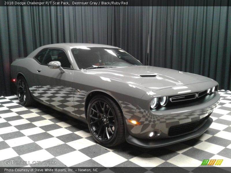 Destroyer Gray / Black/Ruby Red 2018 Dodge Challenger R/T Scat Pack