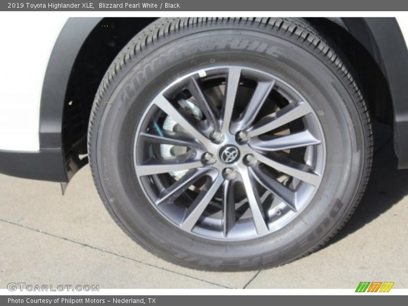 Blizzard Pearl White / Black 2019 Toyota Highlander XLE