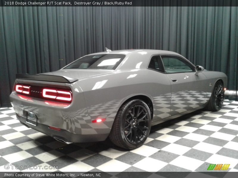 Destroyer Gray / Black/Ruby Red 2018 Dodge Challenger R/T Scat Pack