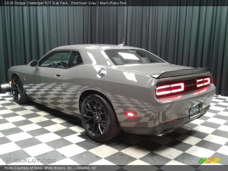 Destroyer Gray / Black/Ruby Red 2018 Dodge Challenger R/T Scat Pack