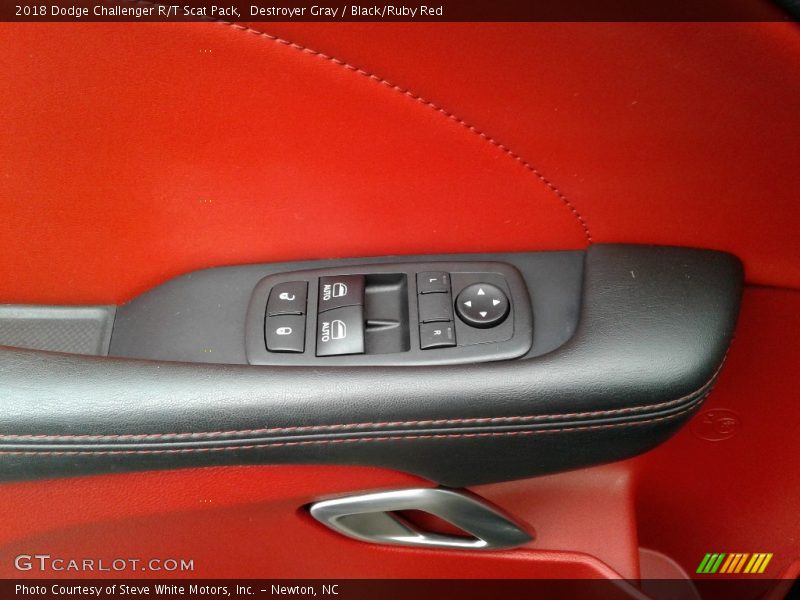 Destroyer Gray / Black/Ruby Red 2018 Dodge Challenger R/T Scat Pack