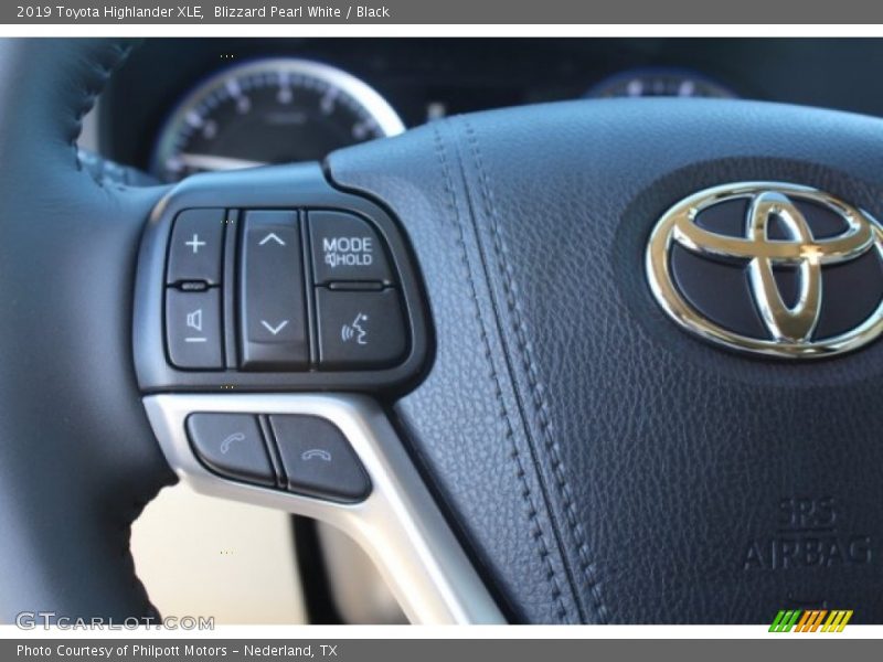 Blizzard Pearl White / Black 2019 Toyota Highlander XLE