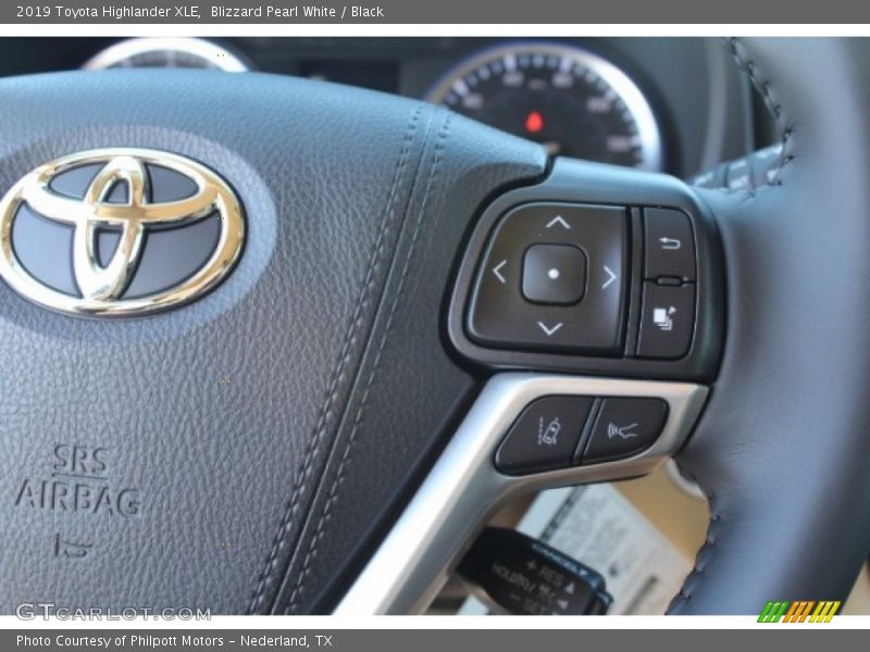 Blizzard Pearl White / Black 2019 Toyota Highlander XLE