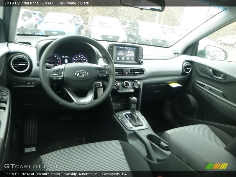 Chalk White / Black 2019 Hyundai Kona SE AWD