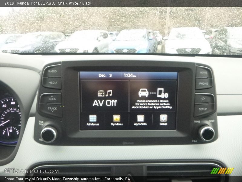 Chalk White / Black 2019 Hyundai Kona SE AWD