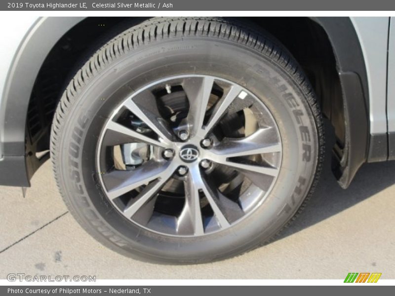 Celestial Silver Metallic / Ash 2019 Toyota Highlander LE