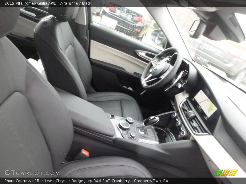 Alfa White / Black 2019 Alfa Romeo Giulia AWD