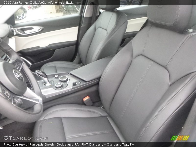 Alfa White / Black 2019 Alfa Romeo Giulia AWD