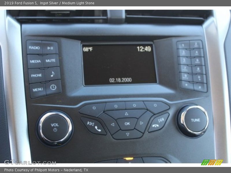 Ingot Silver / Medium Light Stone 2019 Ford Fusion S