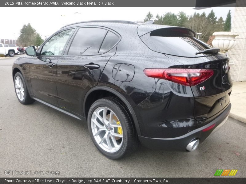 Volcano Black Metallic / Black 2019 Alfa Romeo Stelvio AWD