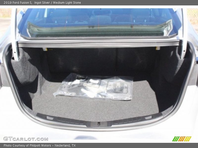 Ingot Silver / Medium Light Stone 2019 Ford Fusion S