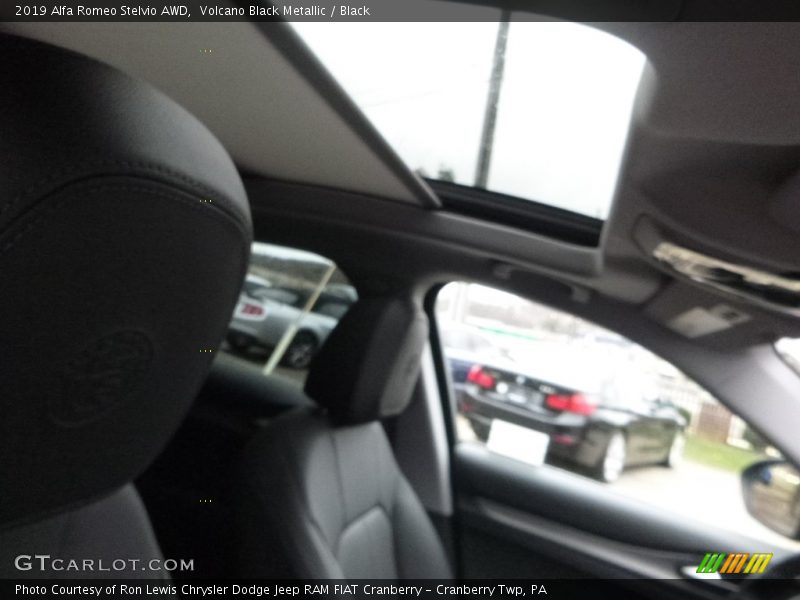 Volcano Black Metallic / Black 2019 Alfa Romeo Stelvio AWD