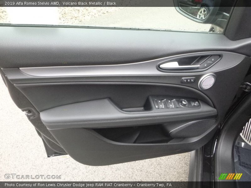 Volcano Black Metallic / Black 2019 Alfa Romeo Stelvio AWD