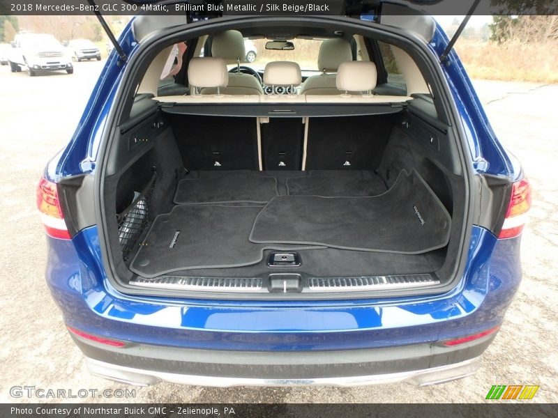 Brilliant Blue Metallic / Silk Beige/Black 2018 Mercedes-Benz GLC 300 4Matic