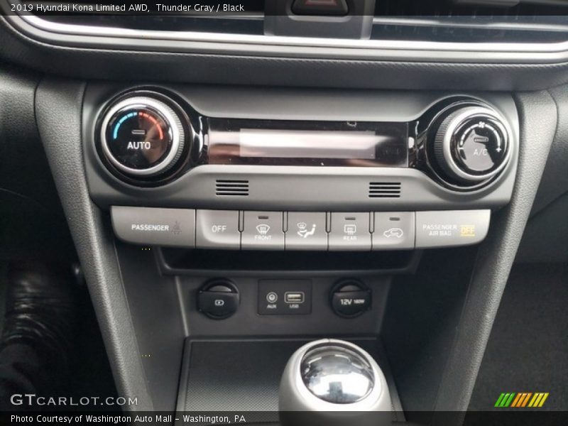 Controls of 2019 Kona Limited AWD