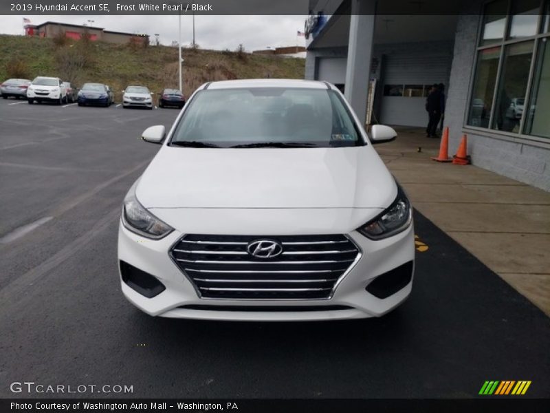 Frost White Pearl / Black 2019 Hyundai Accent SE