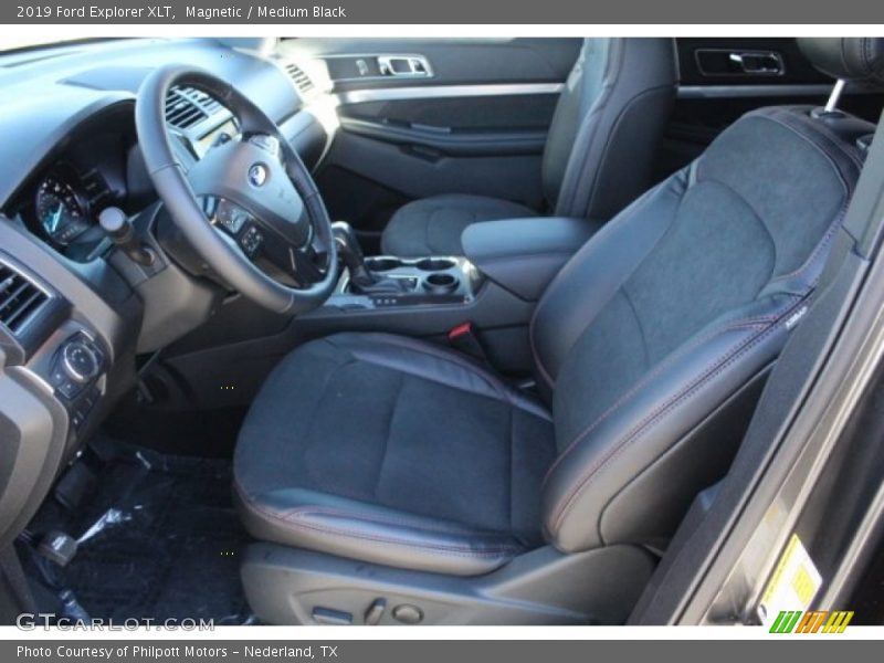 Magnetic / Medium Black 2019 Ford Explorer XLT