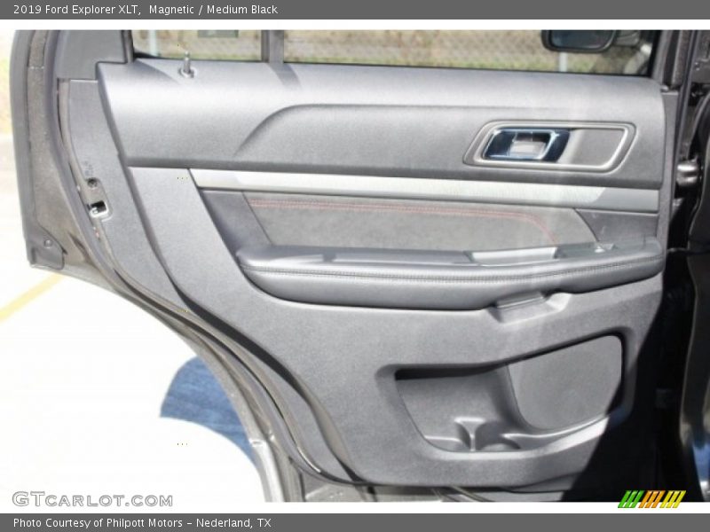 Magnetic / Medium Black 2019 Ford Explorer XLT