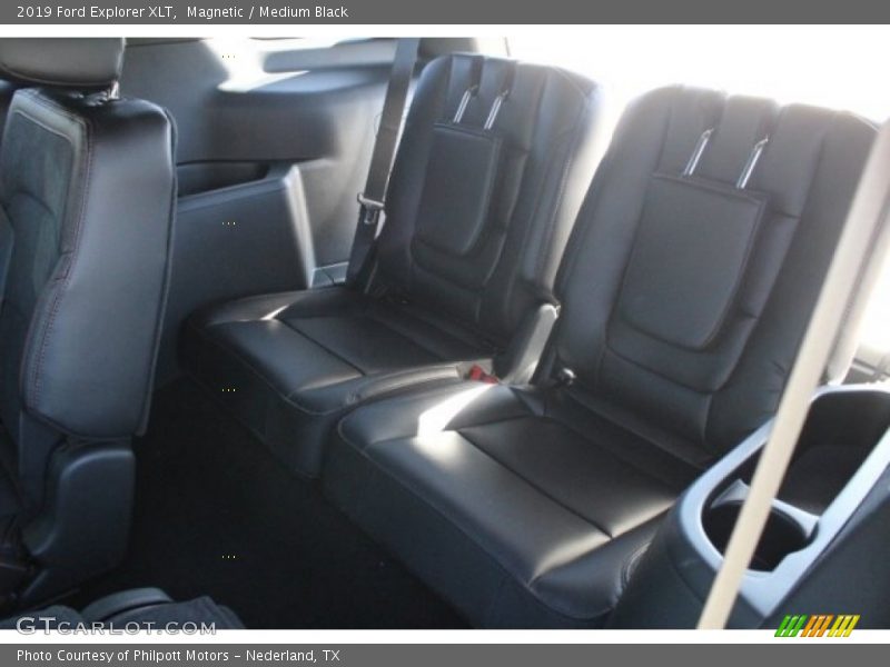 Magnetic / Medium Black 2019 Ford Explorer XLT