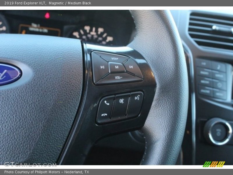 Magnetic / Medium Black 2019 Ford Explorer XLT