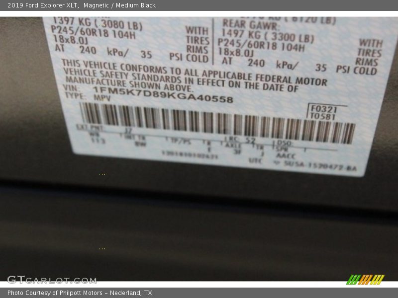 Magnetic / Medium Black 2019 Ford Explorer XLT