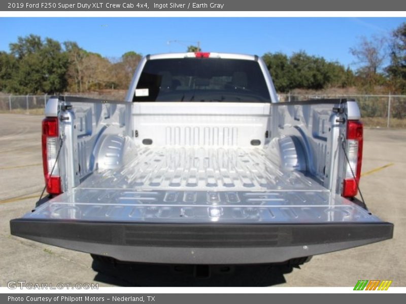 Ingot Silver / Earth Gray 2019 Ford F250 Super Duty XLT Crew Cab 4x4