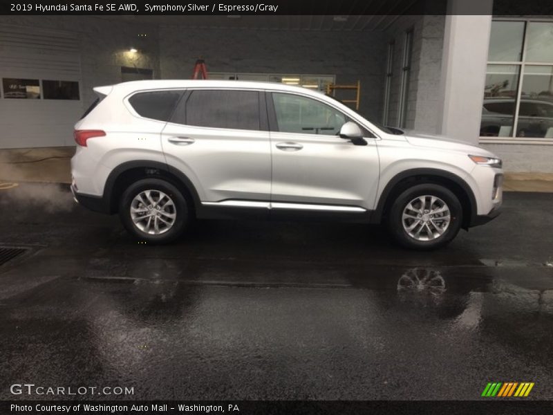 Symphony Silver / Espresso/Gray 2019 Hyundai Santa Fe SE AWD